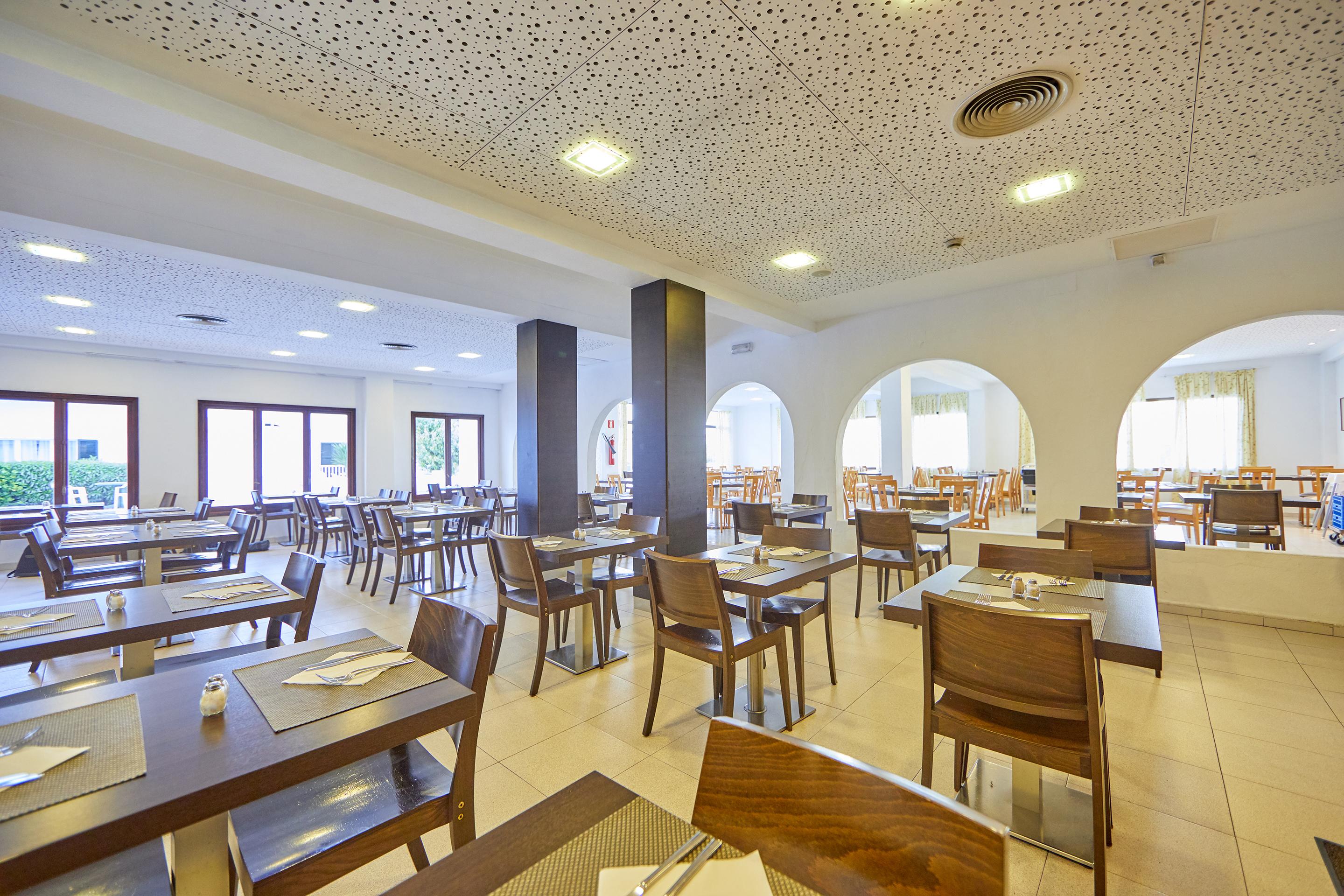 Gavimar Ariel Chico And Hotel Cala D'Or